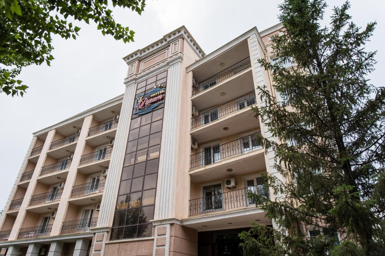 Rakhat Hotel Oral Exteriör bild